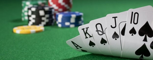 Xếp hạng tay bài Poker giúp người chơi hiểu rõ giá trị và sức mạnh của từng tay bài